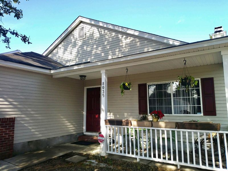 8035 Old London, North Charleston, SC 29406