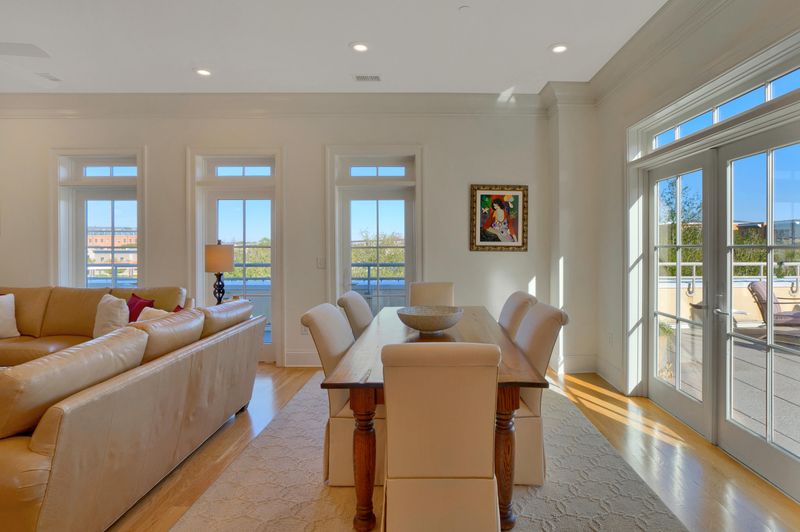 234 Seven Farms Dr #112, Charleston, SC 29492