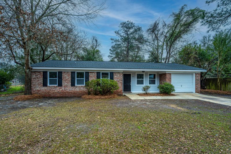 207 Lark St, Summerville, SC 29485