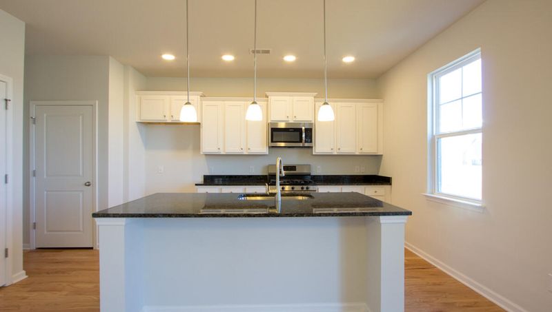 312 Bering Ln, Summerville, SC 29486
