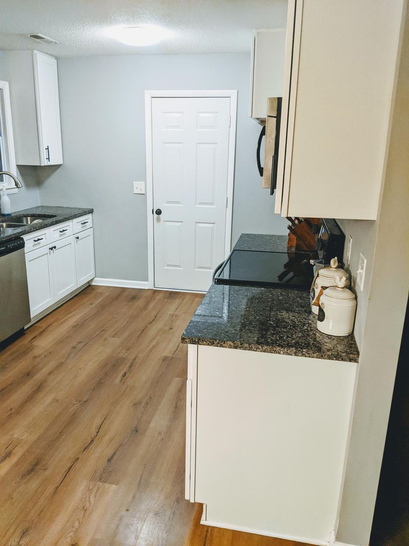 702 E 3rd North St, Summerville, SC 29485