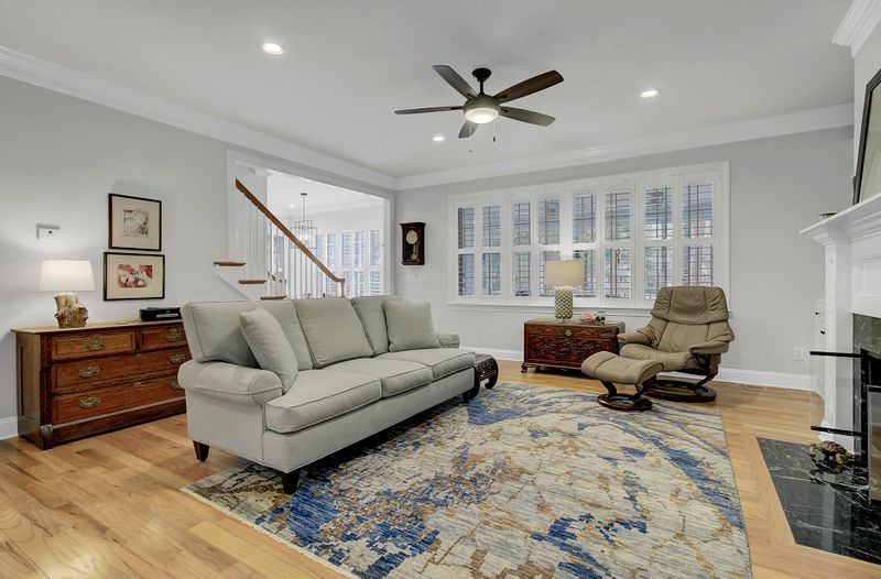 1107 Summersill Ln, Mount Pleasant, SC 29464