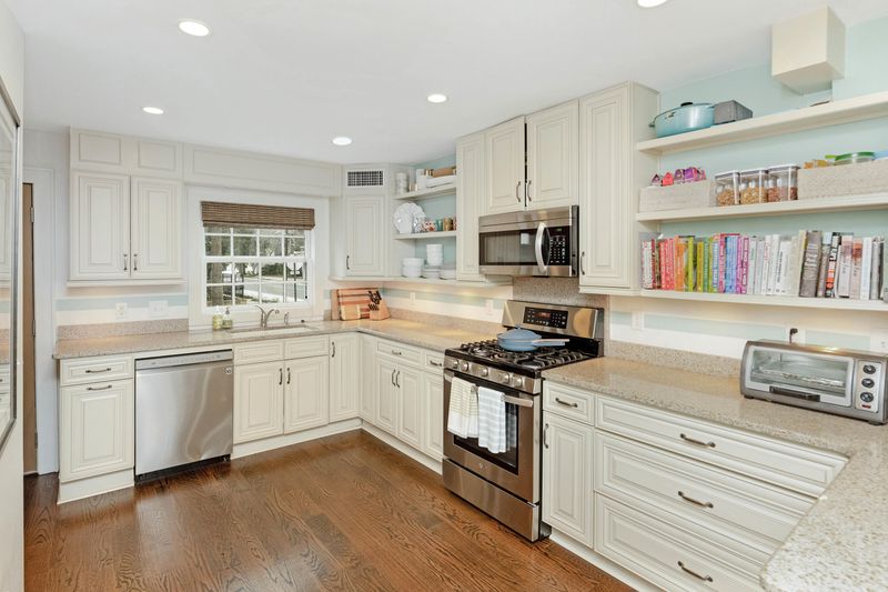22 Trapman St, Charleston, SC 29401