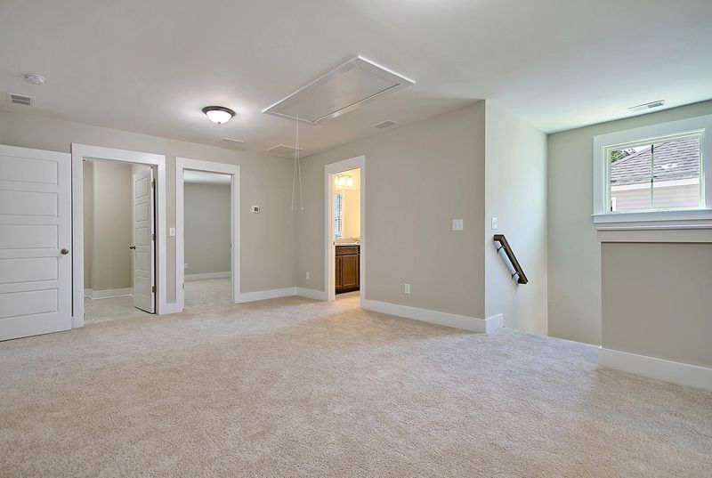 422 Omaha Dr, Moncks Corner, SC 29461