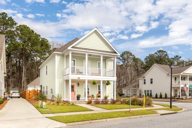 1686 Sparkleberry Ln, Johns Island, SC 29455