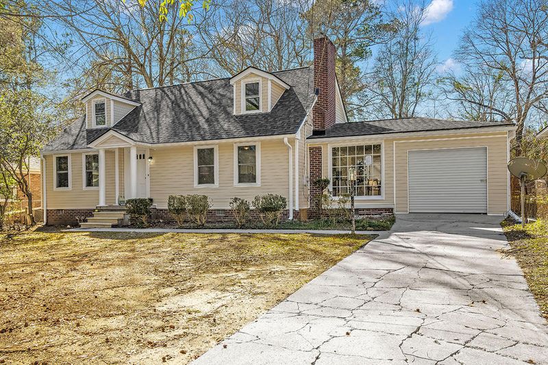 5465 Pennsylvania Ave, North Charleston, SC 29406