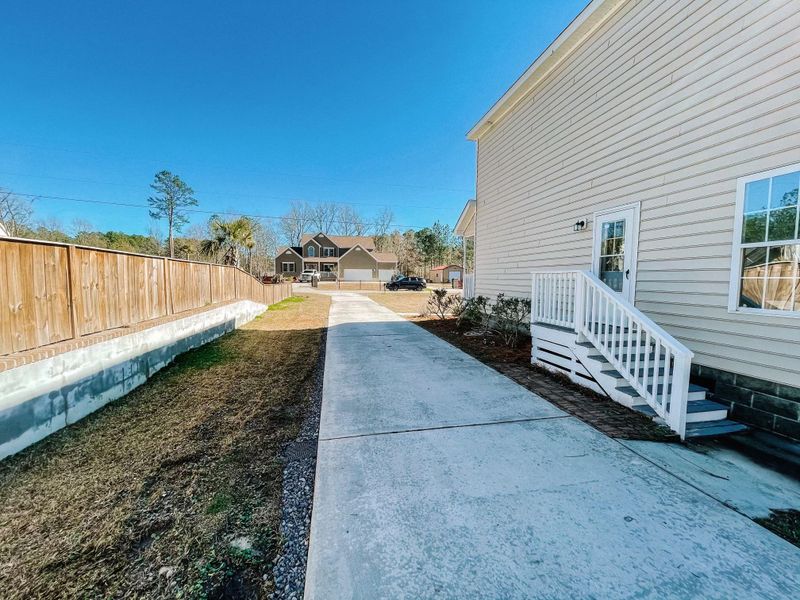 117 Lingos Dr, Summerville, SC 29483