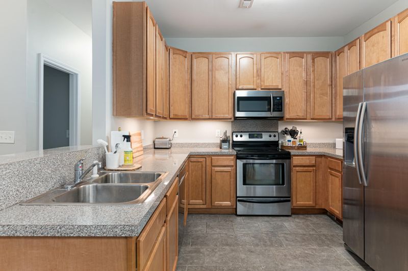 7828 Magellan Dr, North Charleston, SC 29420
