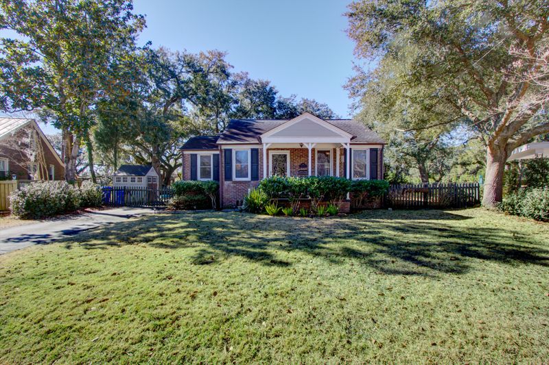 50 Colleton Dr, Charleston, SC 29407