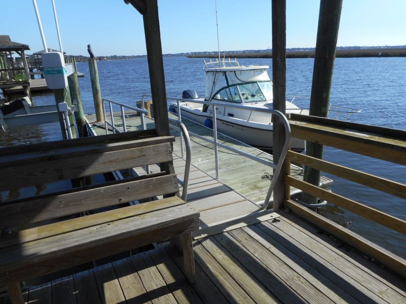 8707 Palmetto Rd, Edisto Island, SC 29438