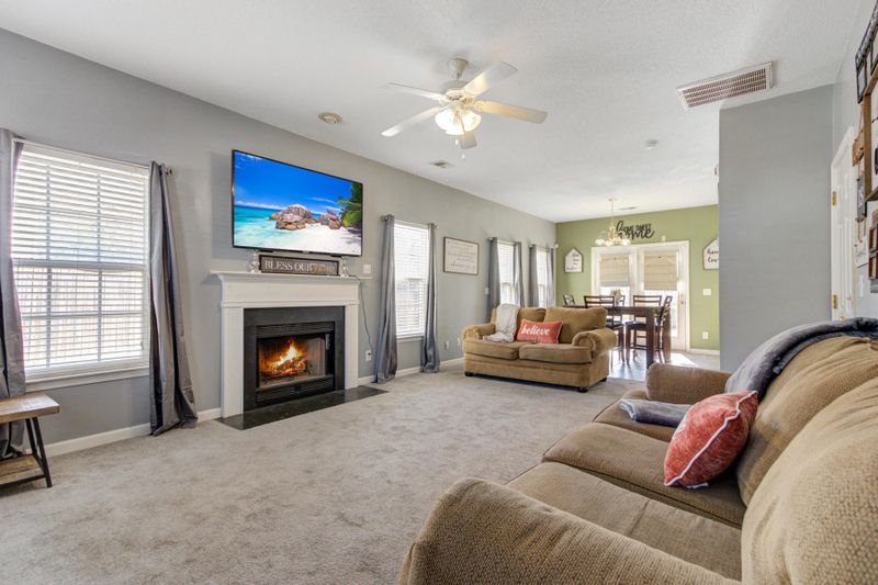 211 Maplewood Ridge Ct, Summerville, SC 29486