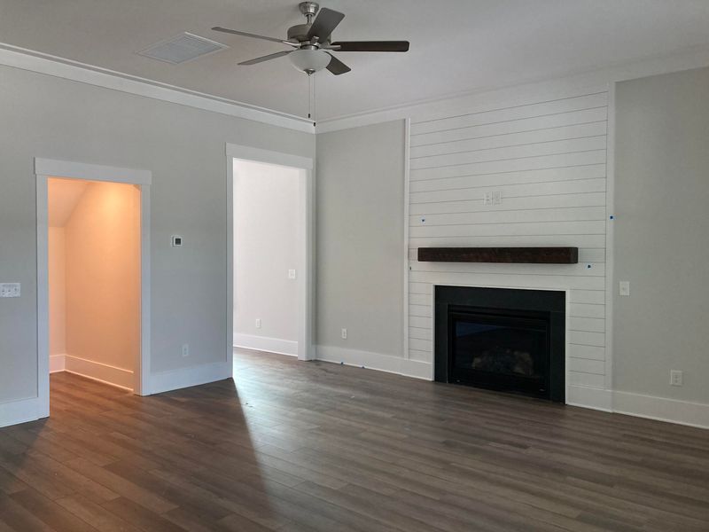 2421 Giles Ln, Mount Pleasant, SC 29466