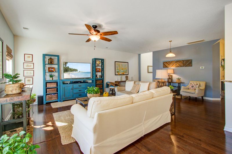454 Whispering Breeze Ln, Summerville, SC 29486