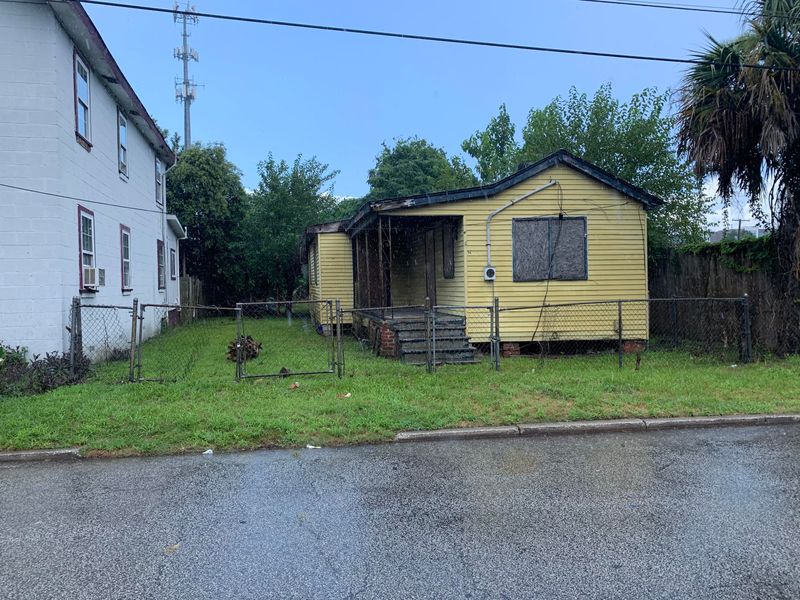 74 Stuart St, Charleston, SC 29403