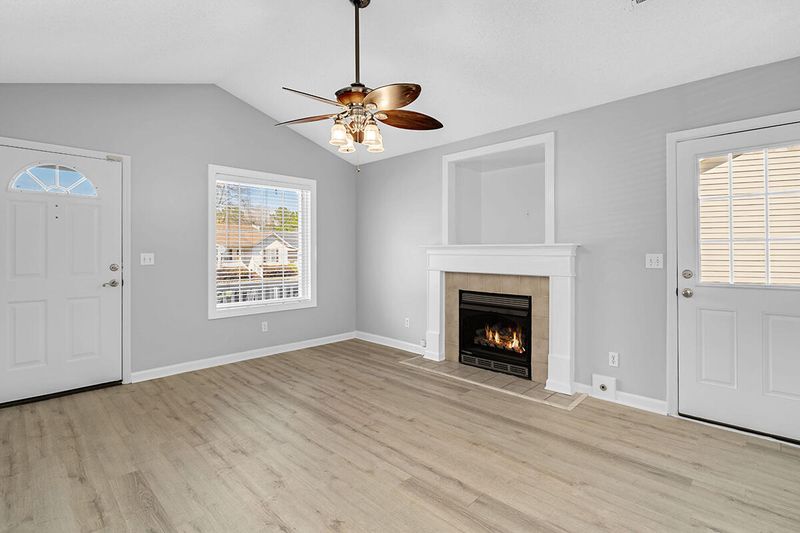 471 Courtland Dr, Summerville, SC 29483