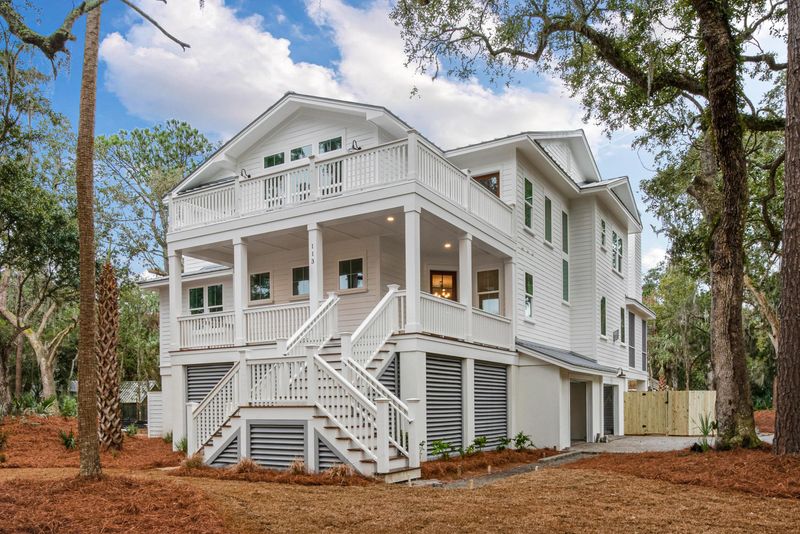 111 Forest Trl, Charleston, SC 29492