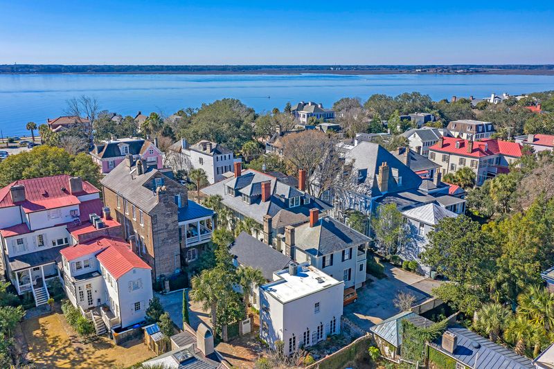 50 S Battery St #B, Charleston, SC 29401