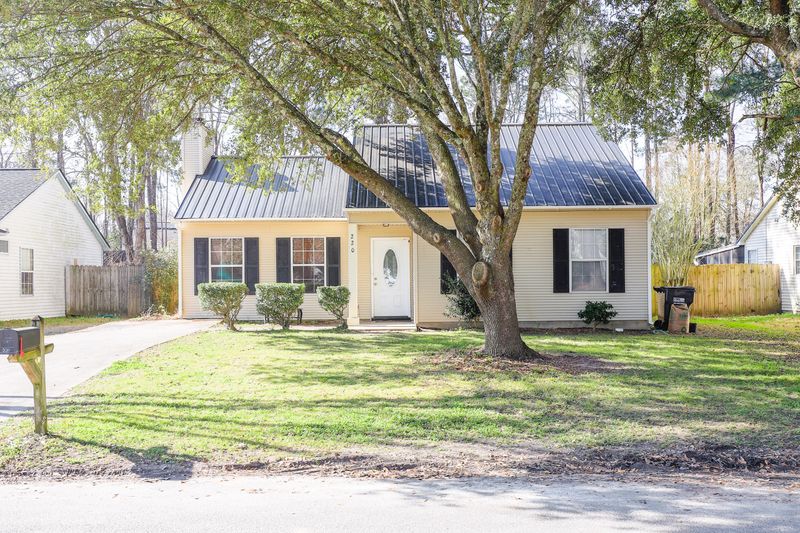 220 Regent St, Summerville, SC 29483