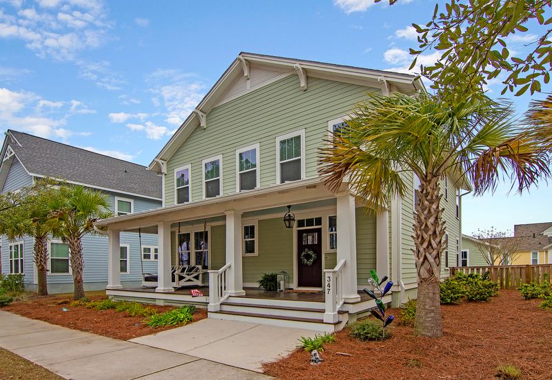 347 Gnarly Oak Ln, Summerville, SC 29485