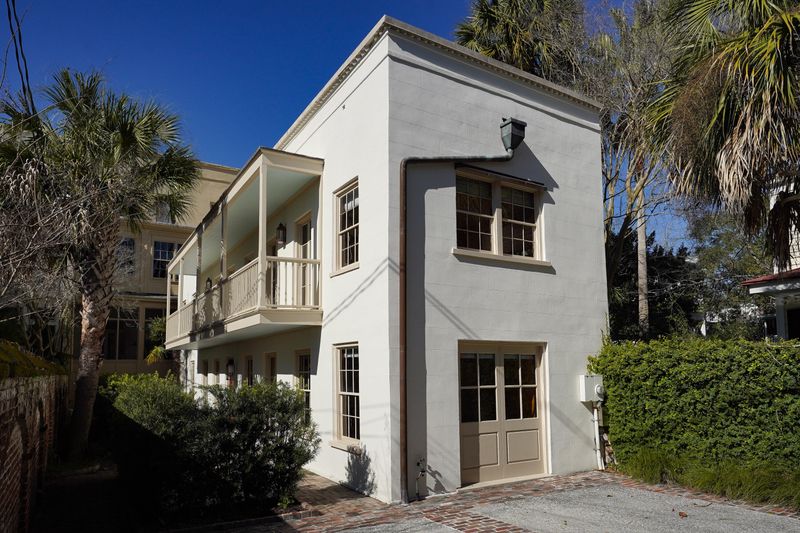 3 Wasbee #B, Charleston, SC 29401