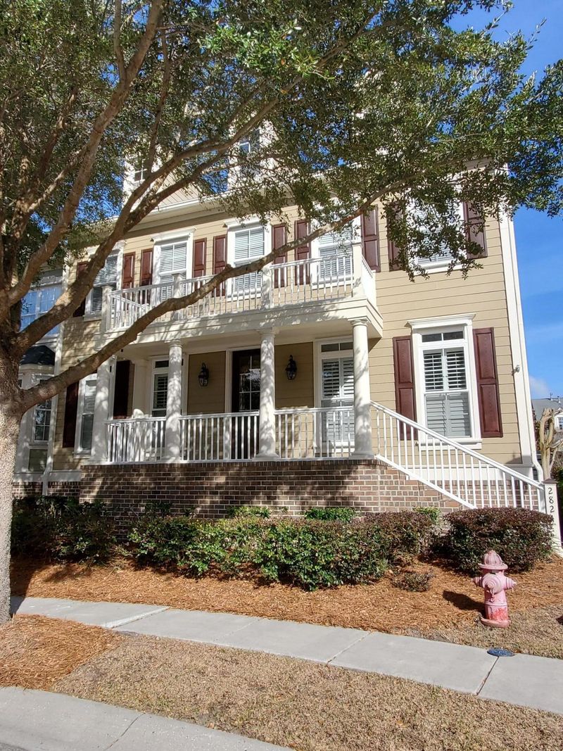 2824 Treadwell St, Mount Pleasant, SC 29466