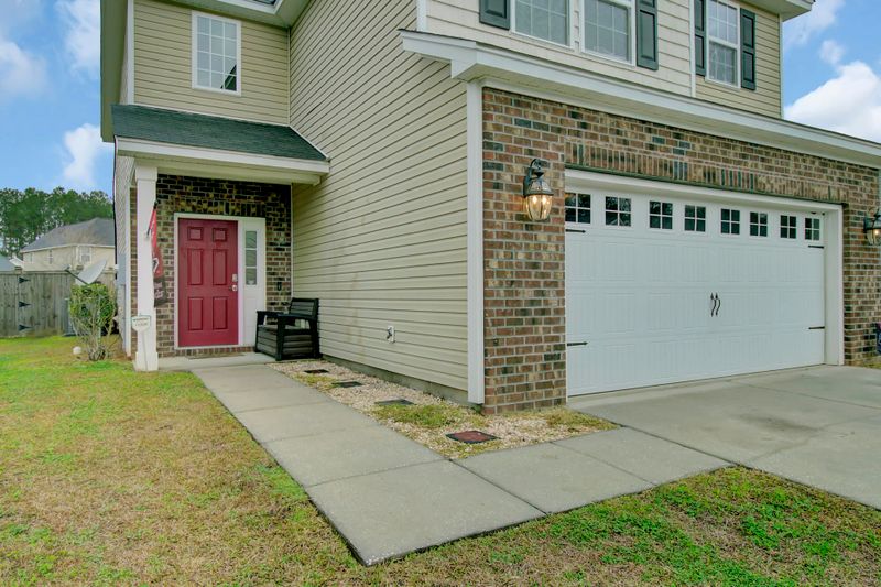 113 Maywood Dr, Moncks Corner, SC 29461