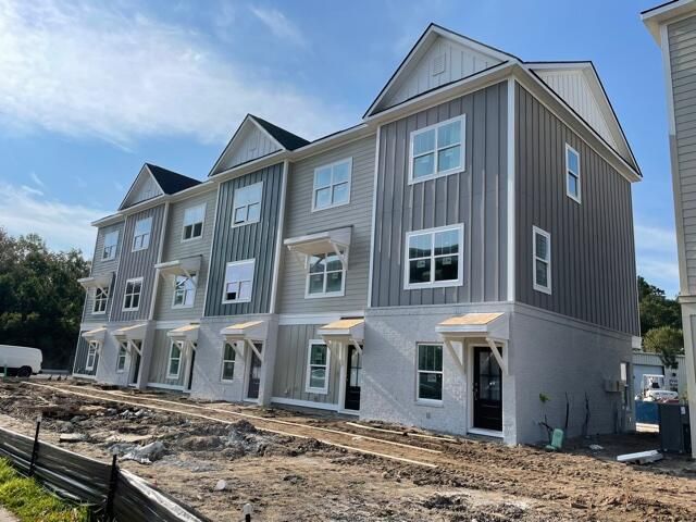 1236 Allusion Ln, Mount Pleasant, SC 29466