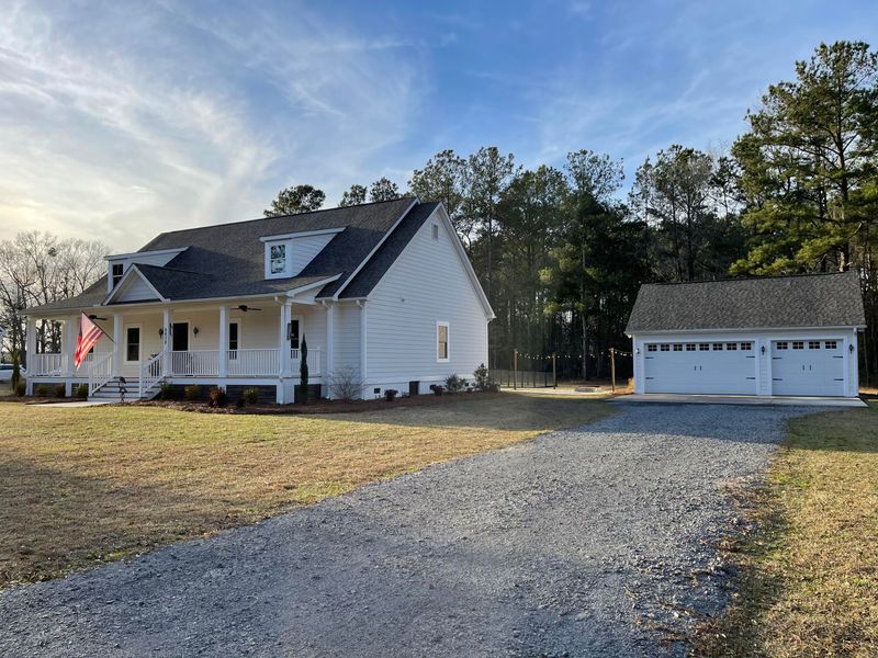 6438 SE Farm House Rd, Ravenel, SC 29470