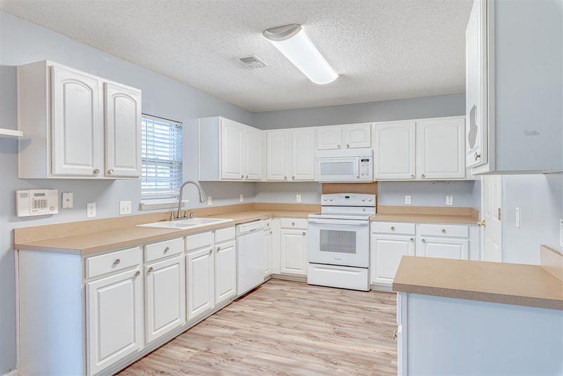 362 Southport Dr, Summerville, SC 29483