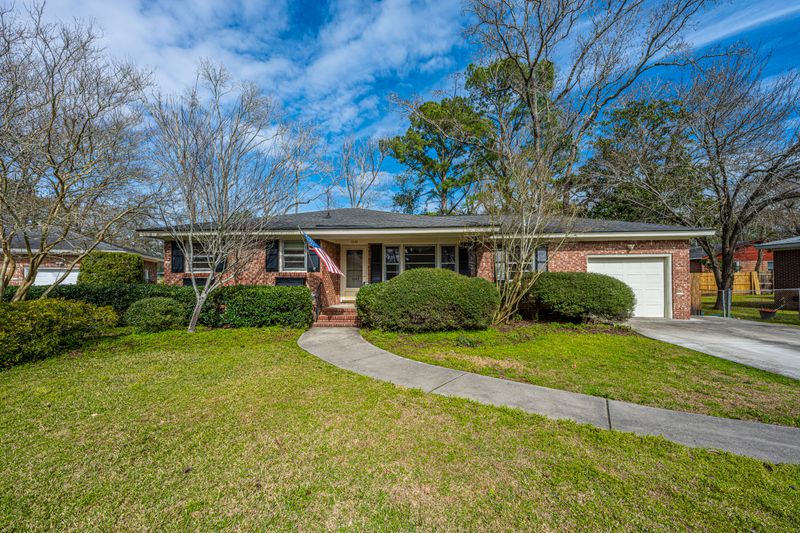 1642 Clyde St, Charleston, SC 29407