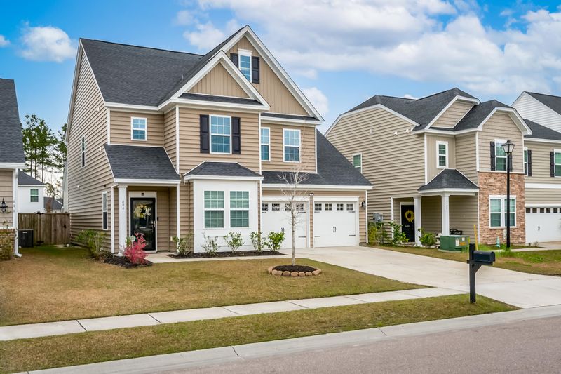 694 Silver Moss Dr, Moncks Corner, SC 29461