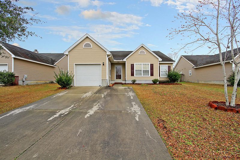 5048 Carrington Ct, Summerville, SC 29485