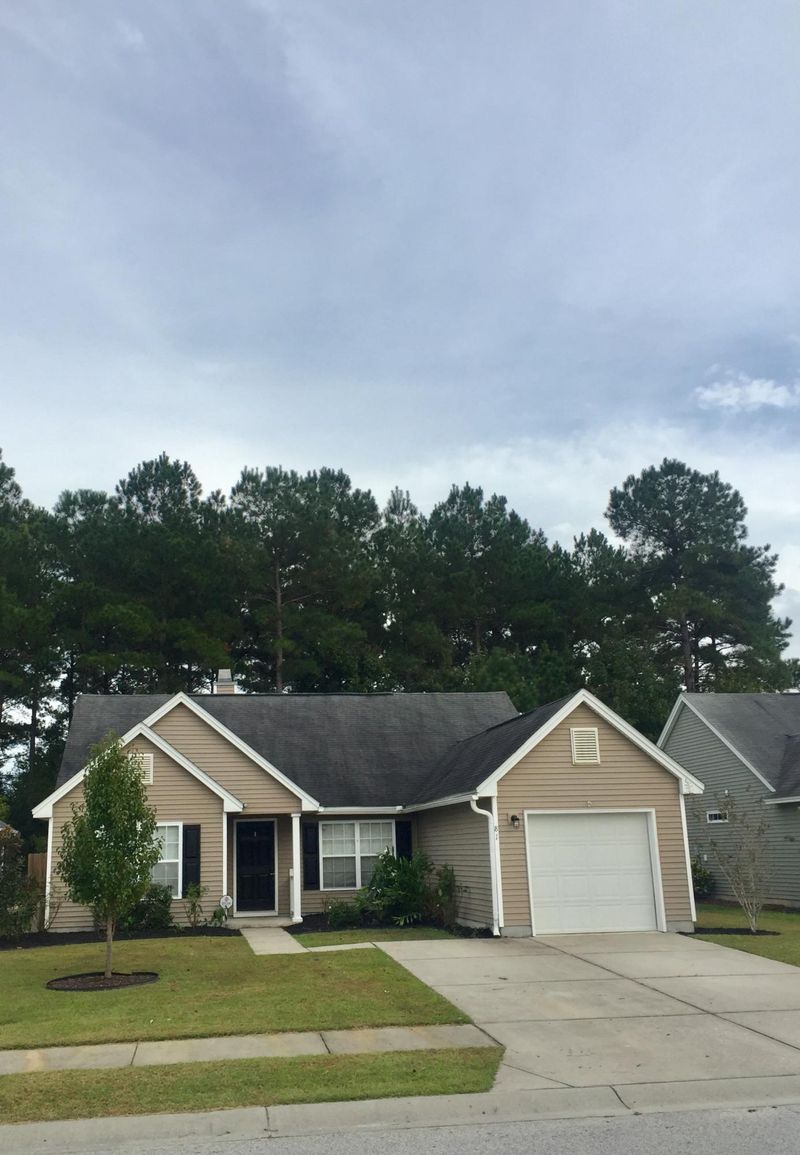 81 Avonshire Dr, Summerville, SC 29483