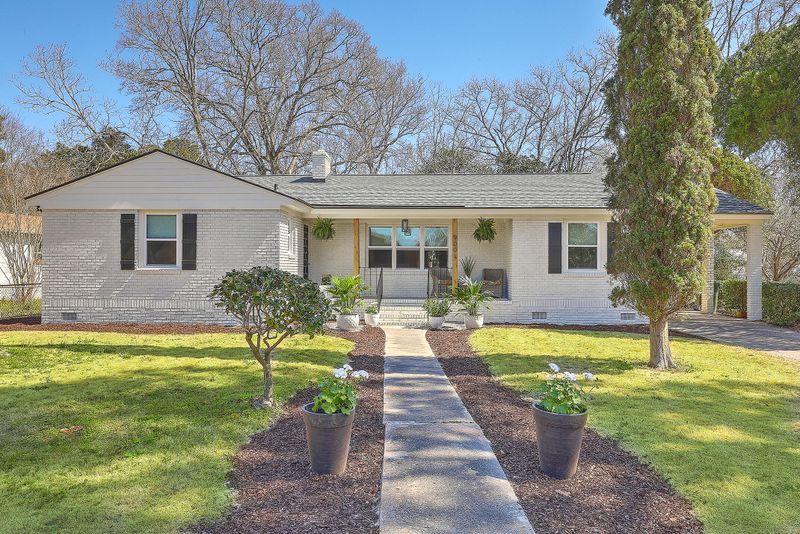 900 Lango Ave, Charleston, SC 29407
