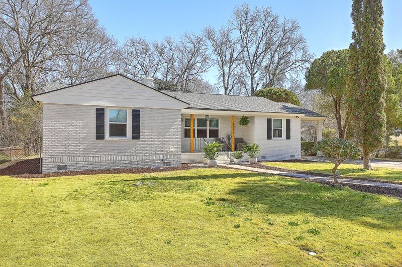 900 Lango Ave, Charleston, SC 29407