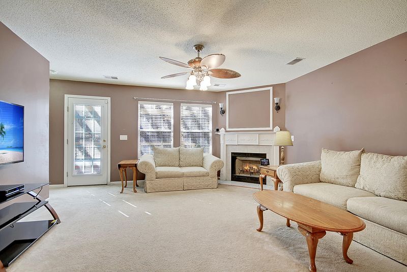 419 Aberdeen Cir, Summerville, SC 29483