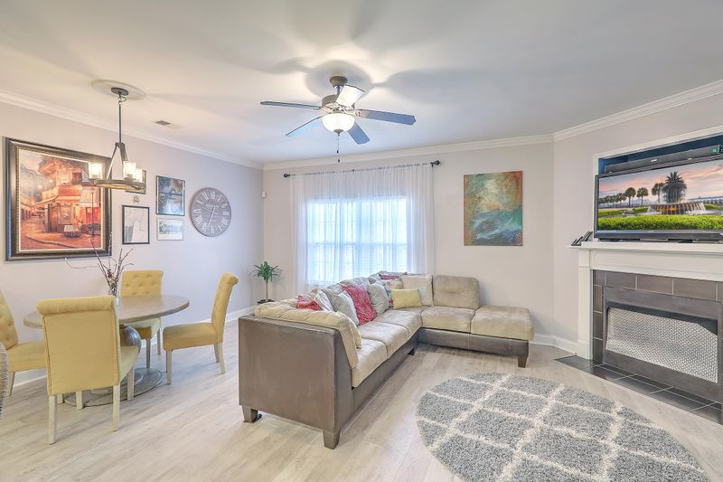 4157 Perrine St, Charleston, SC 29414