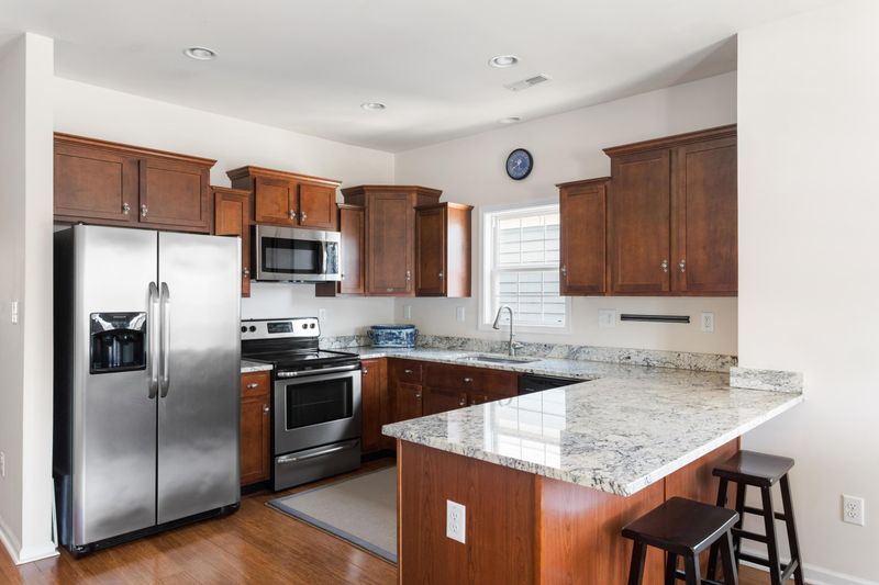 1040 Hunley Waters Cir, North Charleston, SC 29405