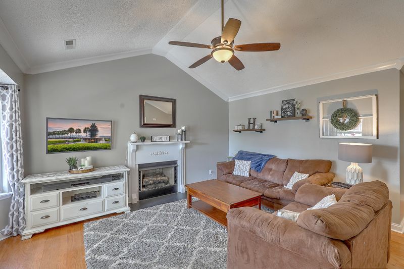 265 Hastings Dr, Goose Creek, SC 29445