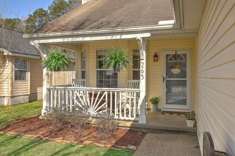 265 Hastings Dr, Goose Creek, SC 29445