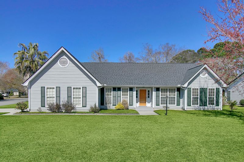 1554 Glen Erin Dr, Mount Pleasant, SC 29464