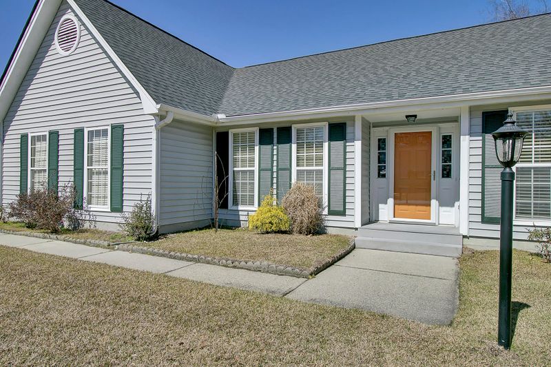 1554 Glen Erin Dr, Mount Pleasant, SC 29464