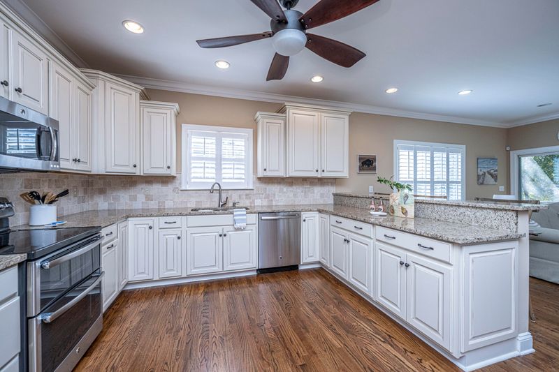 19 22nd Ave, Isle Of Palms, SC 29451