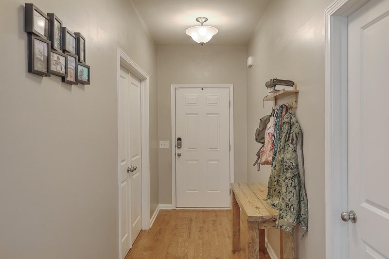 305 Decatur Dr, Summerville, SC 29486