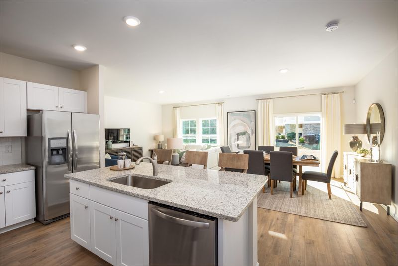 121 Lucky Day Dr, Summerville, SC 29486