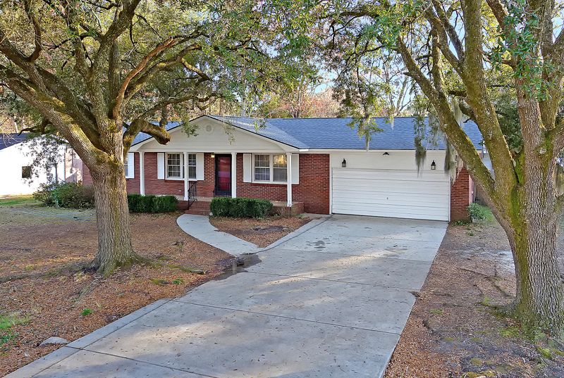 102 Richter Dr, Ladson, SC 29456
