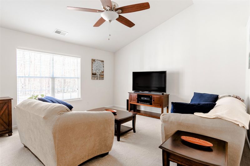 505 English Oak Cir, Moncks Corner, SC 29461