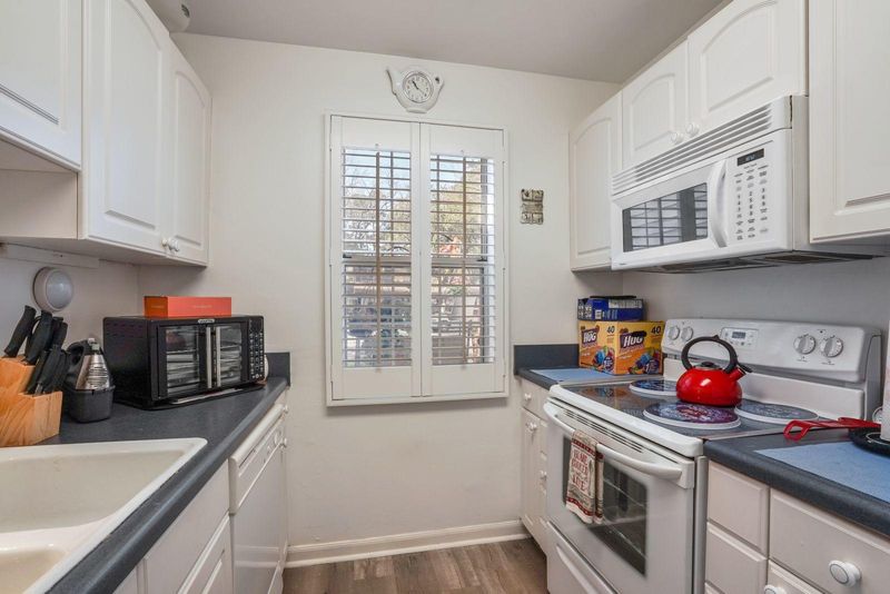 7880 Champion Way #C, North Charleston, SC 29418
