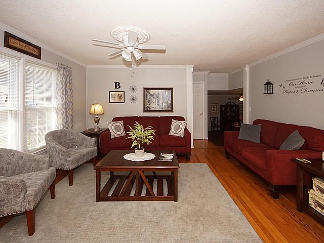 102 Camellia St, Ladson, SC 29456