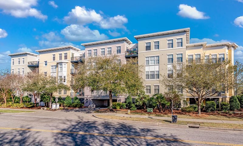 498 Albemarle Rd #516, Charleston, SC 29407